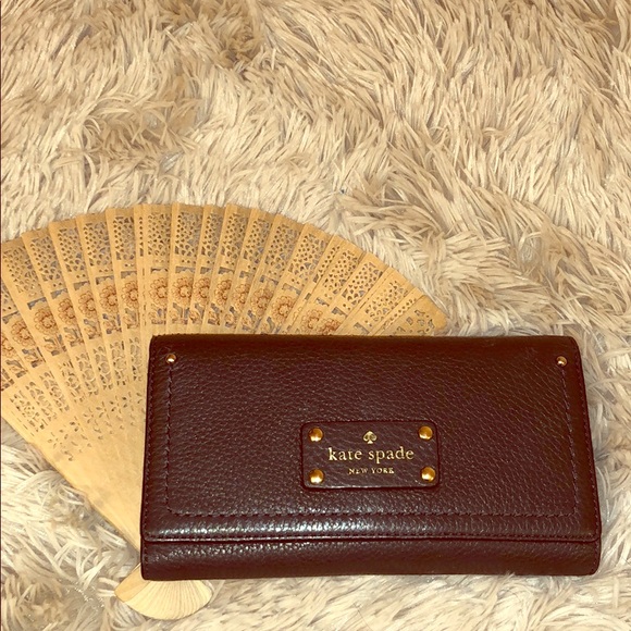 Kate Spade ♠️ wallet - Picture 1 of 6